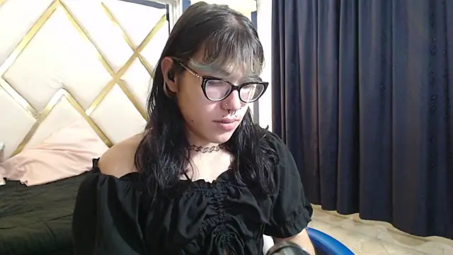 lilith ayanami online show from July 14, 2026, 7:41 pm