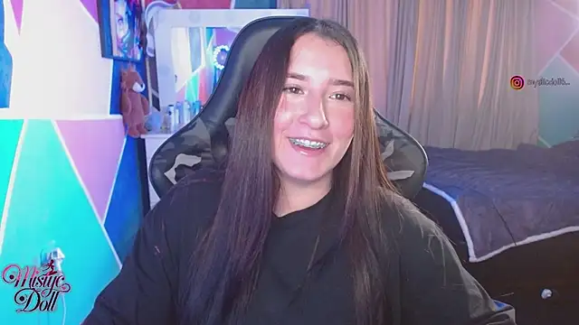 Mysticdooll69 online show from July 10, 2026, 7:38 pm