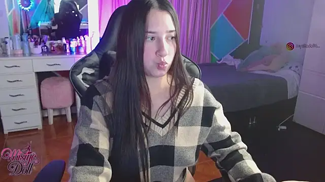 Mysticdooll69 online show from July 13, 2026, 7:05 pm
