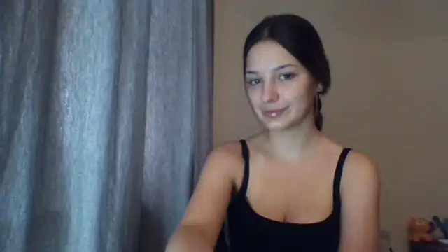 EvelineMagnetic online show from July 25, 2026, 2:25 pm