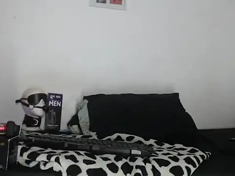 CherryH0ttie online show from May 27, 2026, 6:49 pm