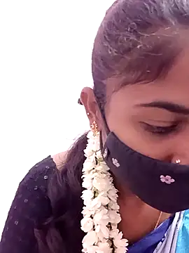 Tamil Hot RoyalQueen online show from May 6, 2026, 10:31 am