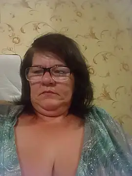 Snapshot of NysiOlsen chatting on July 5, 2026, 8:27 pm NysiOlsen online show from July 5, 2026, 8:27 pm