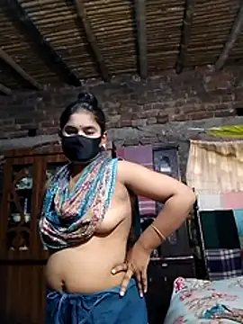Hot Sweeti online show from August 5, 2026, 9:56 am