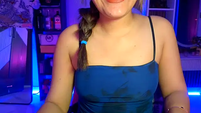  Maanvi  online show from June 14, 2026, 2:24 am