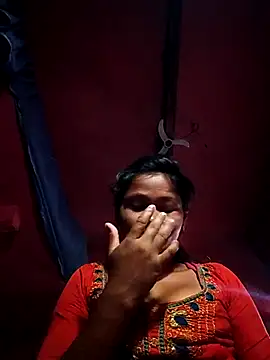 Snapshot of Jyoti_rathor chatting on August 4, 2026, 1:42 am Jyoti rathor online show from August 4, 2026, 1:42 am