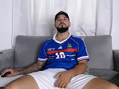 Handsomen69 online show from May 18, 2026, 7:09 pm