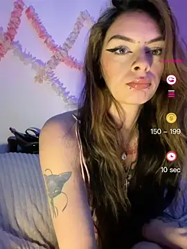 Snapshot of Queen-Pinky chatting on June 11, 2026, 7:56 pm Queen-Pinky online show from June 11, 2026, 7:56 pm