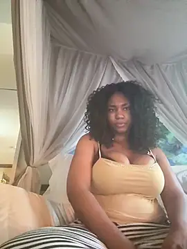 Snapshot of Ebonythroat777 chatting on July 21, 2026, 12:13 am Ebonythroat777 online show from July 21, 2026, 12:13 am