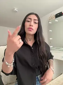 Bonny Eva online show from June 1, 2026, 7:59 pm