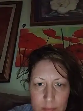 juicyjuggs13 online show from July 25, 2026, 12:47 pm
