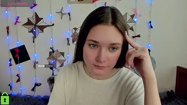 Elina X online show from June 9, 2026, 1:23 pm