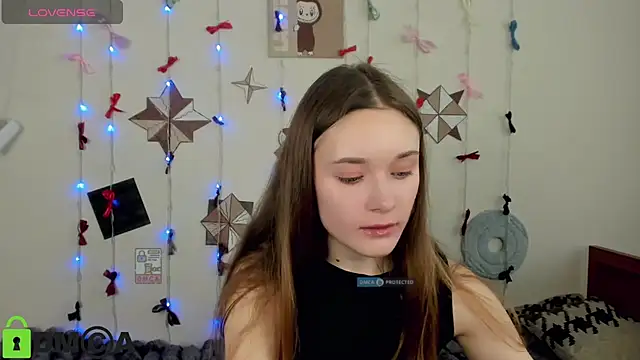 Elina X online show from June 30, 2026, 1:56 pm