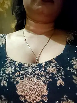 Snapshot of PARI51 chatting on June 30, 2026, 8:32 pm PARI51 online show from June 30, 2026, 8:32 pm