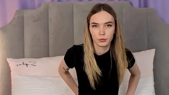 Snapshot of NikkiRyx chatting on May 17, 2026, 4:14 pm NikkiRyx online show from May 17, 2026, 4:14 pm