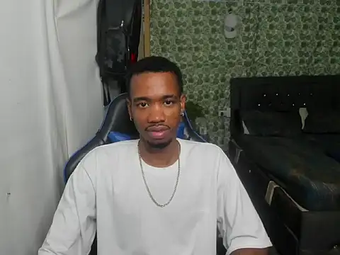Snapshot of Kofi_exotic_2 chatting on June 17, 2026, 5:47 pm Kofi exotic 2 online show from June 17, 2026, 5:47 pm