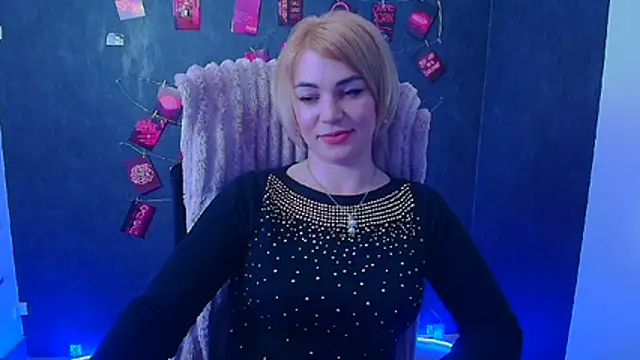 CuttieEmma online show from May 4, 2026, 12:01 pm