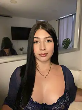 Snapshot of _HannahFox_ chatting on July 16, 2026, 10:49 pm HannahFox online show from July 16, 2026, 10:49 pm