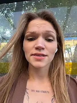 Snapshot of StreetSquirt chatting on July 18, 2026, 3:33 am StreetSquirt online show from July 18, 2026, 3:33 am