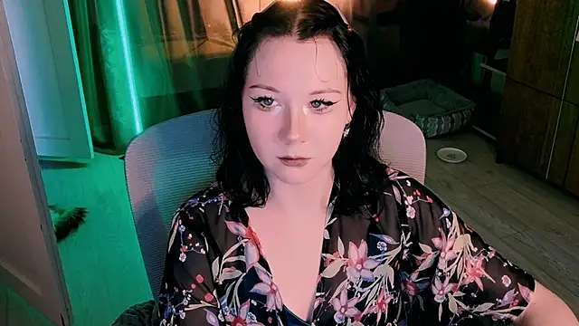 Snapshot of marty_bree chatting on July 15, 2026, 4:34 pm marty bree online show from July 15, 2026, 4:34 pm