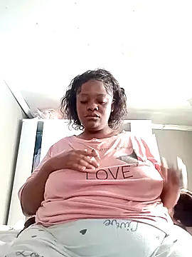 BBWQueenxx online show from July 28, 2026, 6:42 am