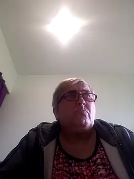SusanStar874 online show from July 9, 2026, 1:04 pm
