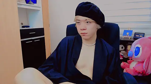 duvisex19 online show from June 6, 2026, 1:32 am