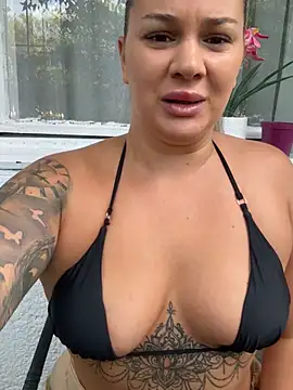 sexybatwomen33 online show from July 21, 2026, 4:59 am