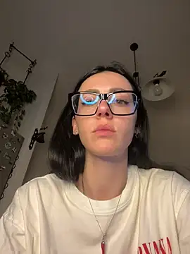 Snapshot of alibi_room chatting on April 21, 2026, 6:12 pm alibi room online show from April 21, 2026, 6:12 pm