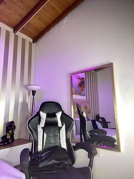 Snapshot of amara_queen_ chatting on May 29, 2026, 12:03 pm amara queen online show from May 29, 2026, 12:03 pm