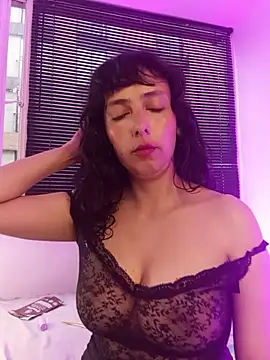 Eva Err online show from June 9, 2026, 10:32 pm