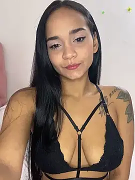 Maria x Alejandra online show from June 16, 2026, 8:22 pm