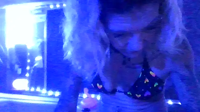 CrystalMaria8 online show from July 21, 2026, 7:11 am