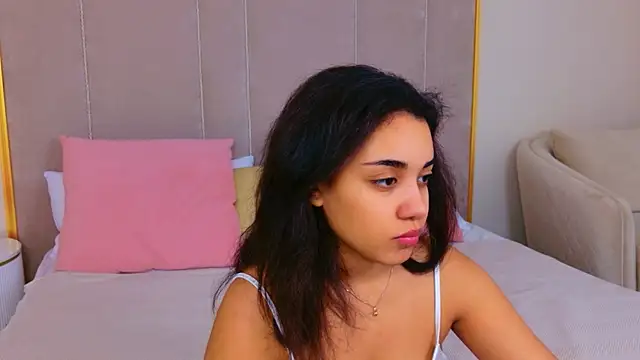 Luna Cortier online show from May 17, 2026, 5:16 am