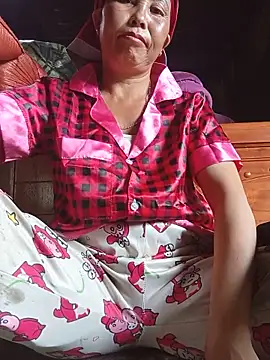 Snapshot of lena-cute chatting on June 14, 2026, 2:09 am lena-cute online show from June 14, 2026, 2:09 am