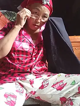 Snapshot of lena-cute chatting on June 14, 2026, 2:24 am lena-cute online show from June 14, 2026, 2:24 am