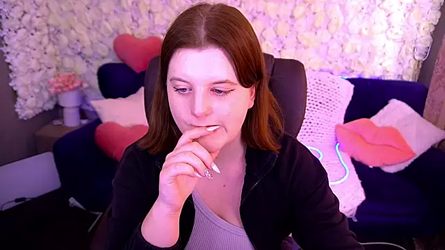 Snapshot of KristiFoxy chatting on April 28, 2026, 1:38 pm KristiFoxy online show from April 28, 2026, 1:38 pm