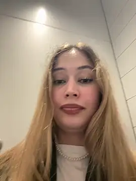 blonde exe online show from May 15, 2026, 3:30 pm