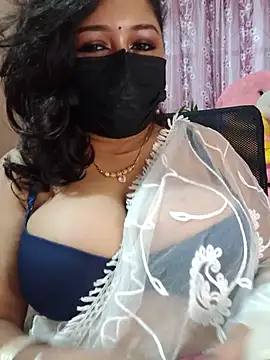 Lovely-Lina7 online show from June 8, 2026, 11:38 pm
