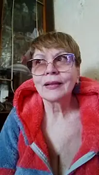 SophieBurns online show from April 27, 2026, 9:29 am