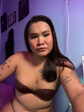 hollynicole online show from June 18, 2026, 8:36 am