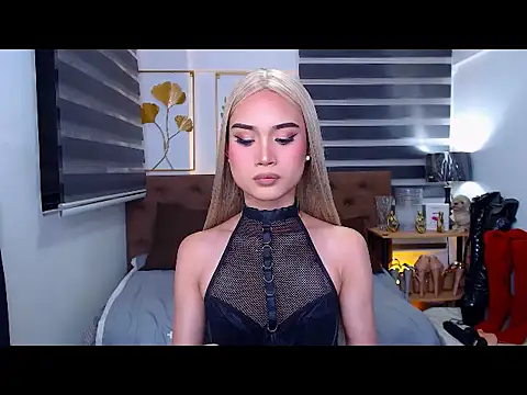 Snapshot of JuicyCockThea chatting on April 30, 2026, 2:01 pm JuicyCockThea online show from April 30, 2026, 2:01 pm