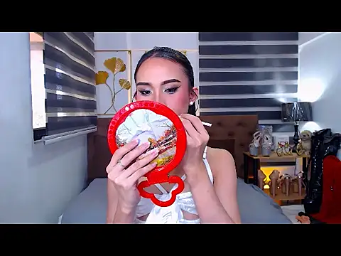 Snapshot of JuicyCockThea chatting on May 7, 2026, 1:11 am JuicyCockThea online show from May 7, 2026, 1:11 am