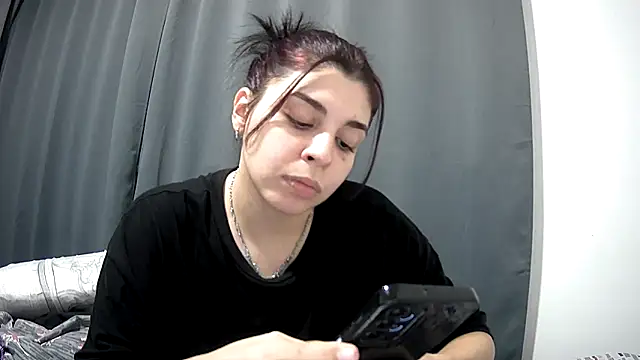 violetazein7 online show from May 16, 2026, 12:40 am