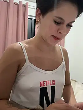 LissPerolaa online show from July 24, 2026, 9:02 pm