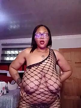Snapshot of ShantelBootyBoobs chatting on June 28, 2026, 2:12 pm ShantelBootyBoobs online show from June 28, 2026, 2:12 pm