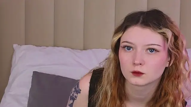 Snapshot of AlyssFrost chatting on June 16, 2026, 3:31 am AlyssFrost online show from June 16, 2026, 3:31 am