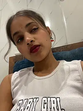 samayra1144 online show from June 10, 2026, 11:42 am