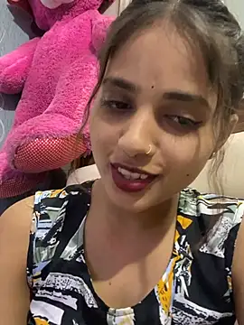 samayra1144 online show from June 18, 2026, 2:54 pm