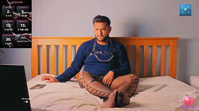 aarrav hotty online show from June 15, 2026, 6:43 pm